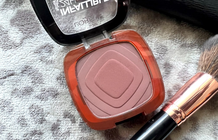 red toned bronzer