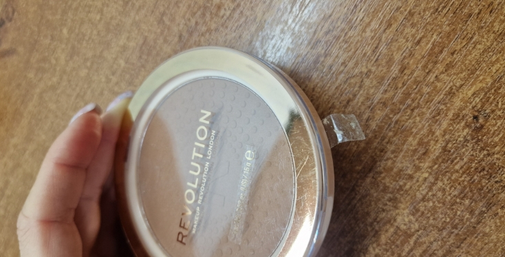 makeup revolution mega bronzer