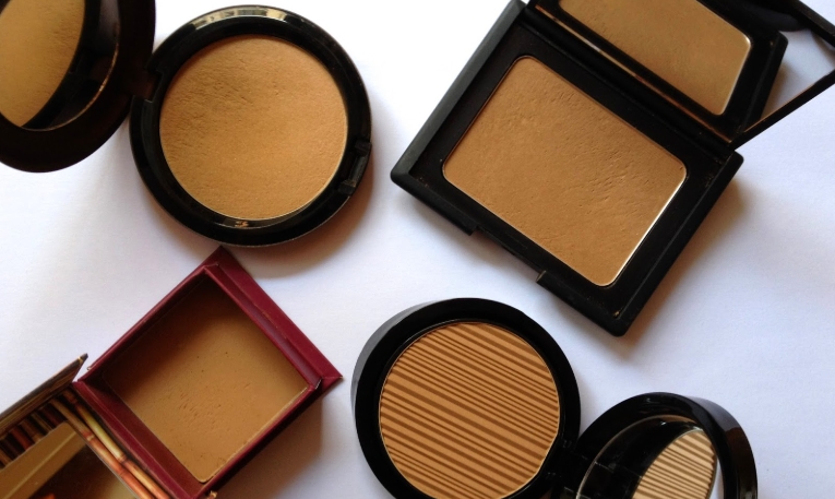 hoola cream bronzer