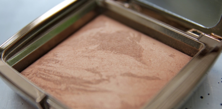 hourglass ambient light bronzer