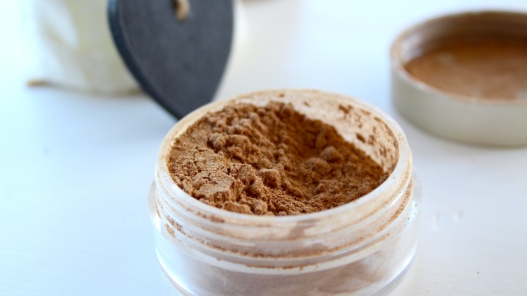 natural bronzer powder